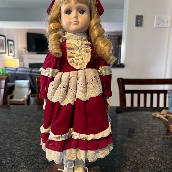 Selection of vintage Porcelain dolls. - Picture 3 of 14
